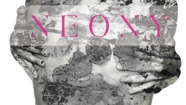 Neony – „Uniform”