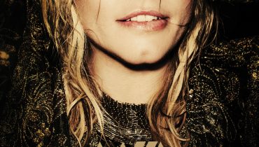 Ania Dąbrowska – „Dla naiwnych marzycieli”