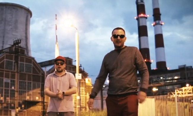 Niespokojne noce Bleiza, JNR’a i Cywinsky’ego