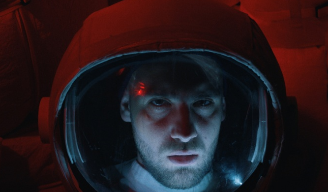 Polska Stacja Kosmiczna L.E.M. oraz brak grawitacji w nowym teledysku Igorilli