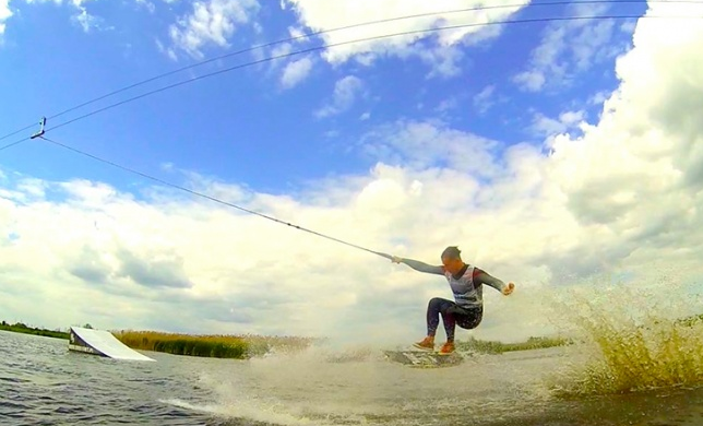 Co u Jędkera? „Teraz spełnia się jako surfer w Australii”