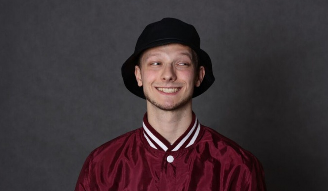 Adi Nowak zagra na Red Bull Tour Bus podczas Enea Spring Break