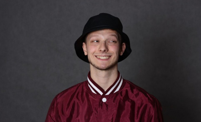 Adi Nowak zagra na Red Bull Tour Bus podczas Enea Spring Break