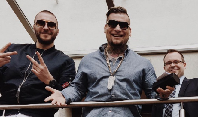 „Chłop w Polsce oszalał”. Szalikowcy Wisły i „dziwni ludzie”, czyli co działo się z Popkiem po głośnym powrocie z Anglii