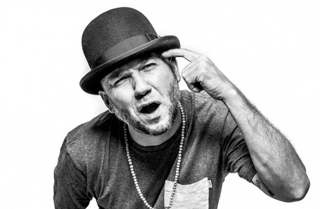 Vienio broni swojego występu w telewizji. „Cały hip hop jest teraz oparty na komercyjnym wsparciu”