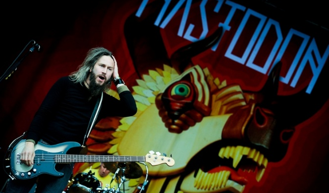 „Tańczyć balet, kiedy płonie koszula”