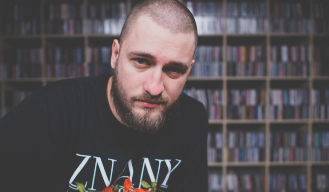 „Trzy korony” – Sobota, Bonson, Bilon, Ania Karwan, Kieru i Wini w jednym utworze (wideo)