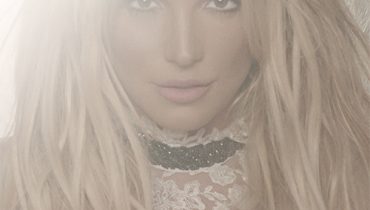 Britney Spears – „Glory”