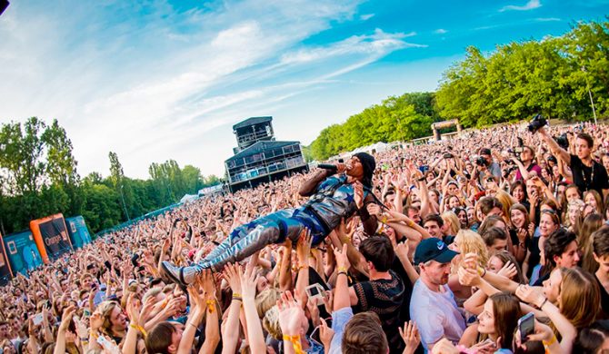 Wokalistka Skunk Anasie pochwaliła się zdjęciami z zaręczyn ze swoją dziewczyną