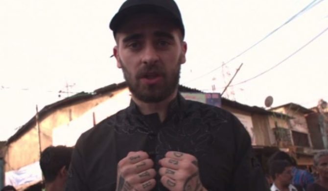 Quebonafide udostępnia dwa nowe klipy. W „Bollywood” gościnnie Czesław Mozil