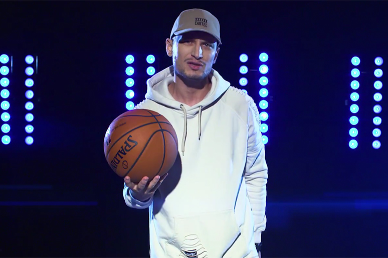 Dwa Sławy, Kuban i Mielzky promują grę „NBA 2K17” (wideo)