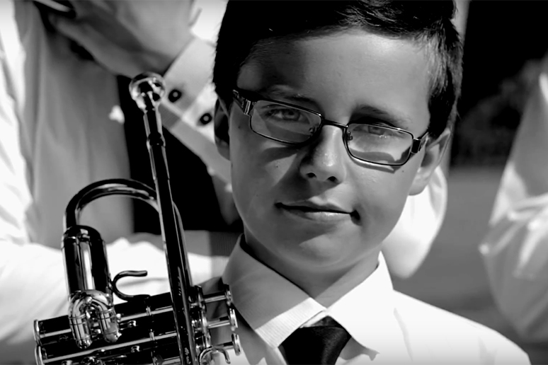 L.U.C., Mela Koteluk, Promoe w jednym zespole (wideo)