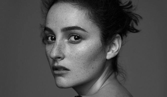 Banks – „The Altar”