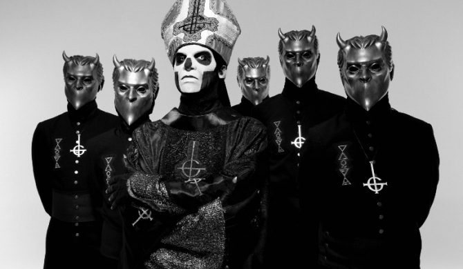 Ghost i satanizm? A skąd. „Spójrzcie na to jak na teatr”