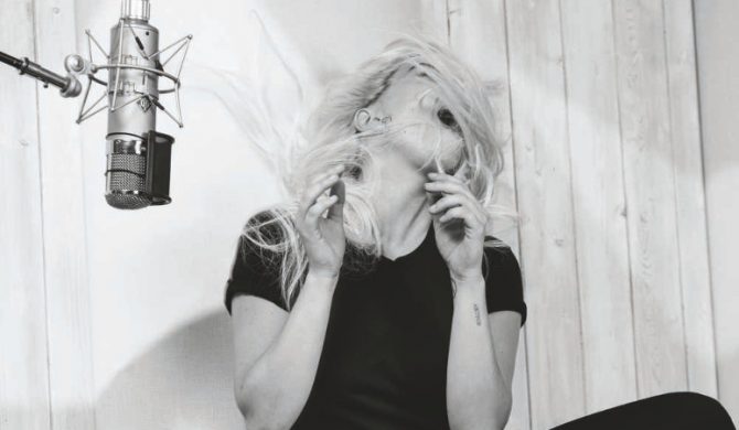 Nowa płyta Lady Gagi już w sklepach