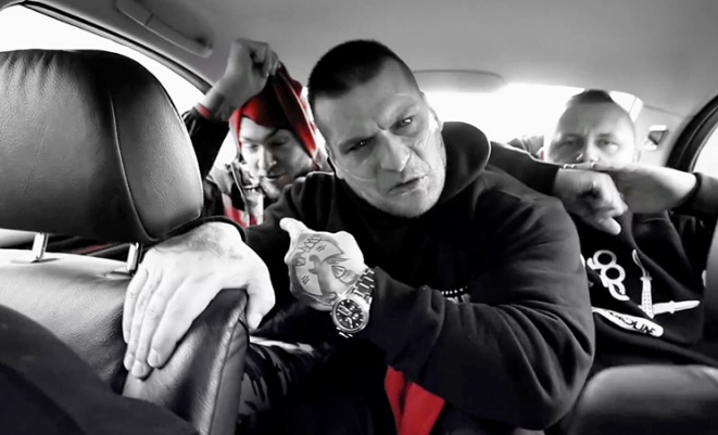 Gang Albanii z płynem do e-papierosów