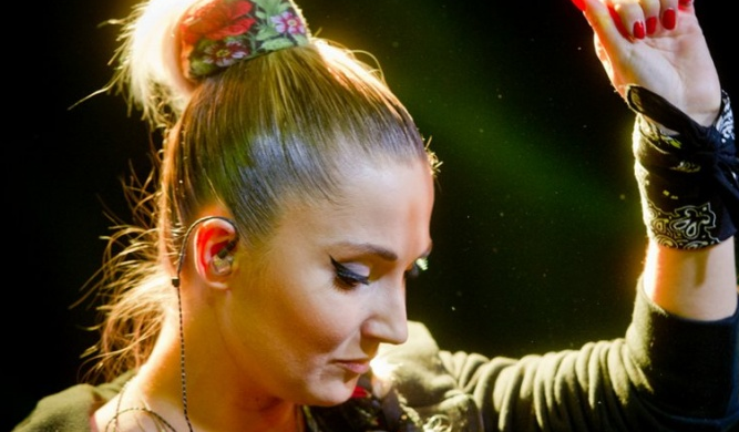 Cleo pokazała okładkę płyty