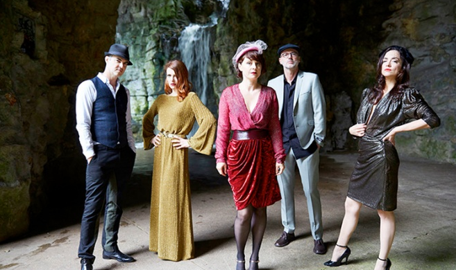 Nouvelle Vague szykują nowy album. Znów cofną się do lat 80.