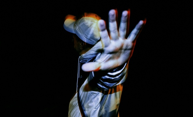 Białas – „Tracimy kontrolę” ft. Solar, Beteo – nowy klip