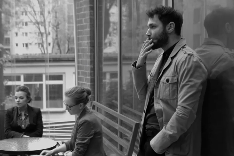 AK-47 wraca z nowym teledyskiem (wideo)