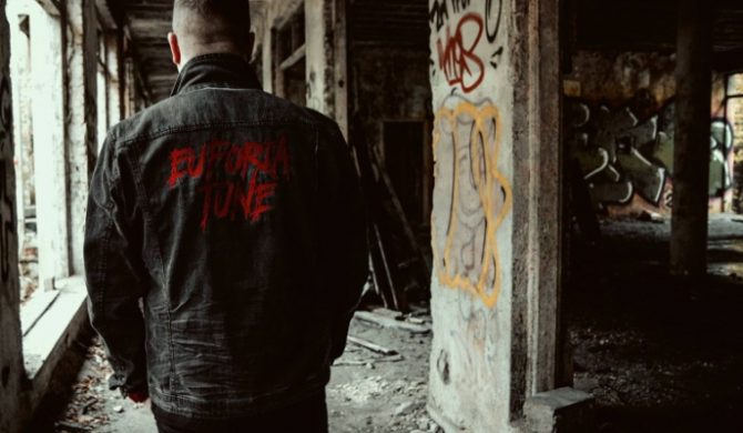 AdE zaprezentował nowy klip