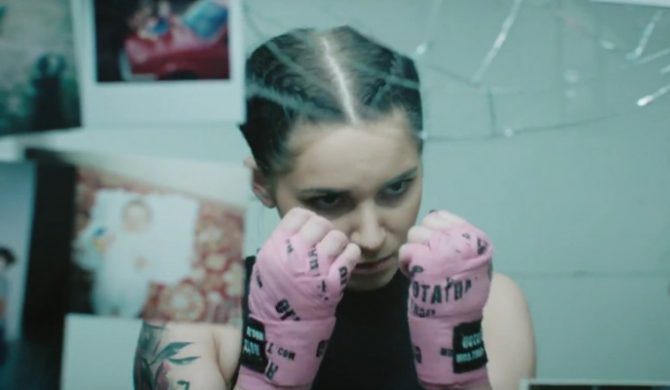 Ewelina Lisowska radzi: „Zrób to!” – nowy klip już w sieci