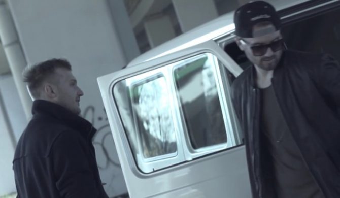 Kartky x Emes Milligan – „Miasta ślepców” (wideo)