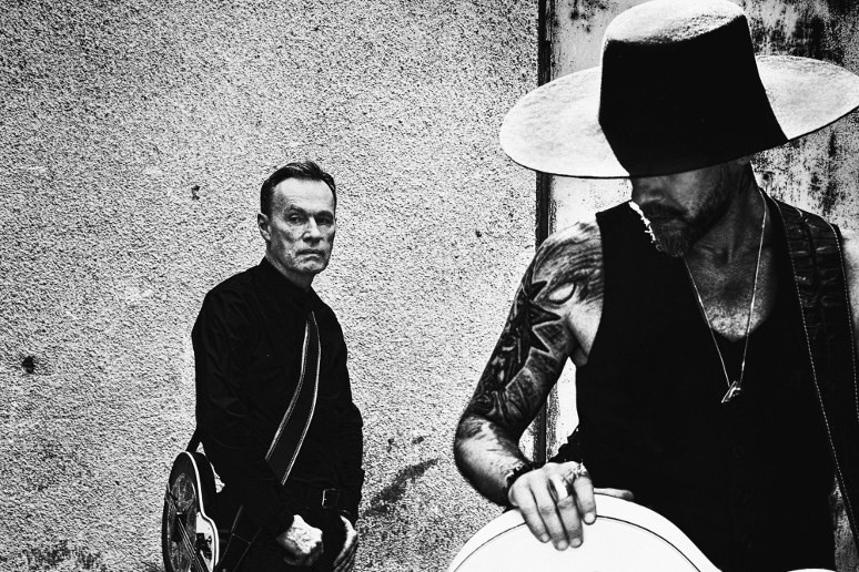 Album Me And That Man przedpremierowo w TIDALU