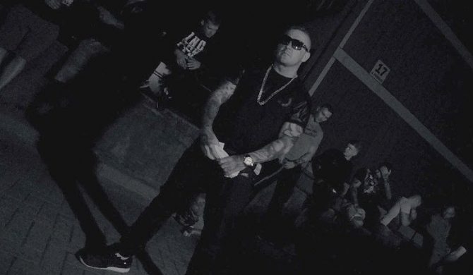 Bezczel follow-upuje Sokoła w nowym klipie