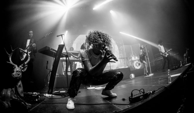 ELLA EYRE – Blue Night by Absolut, Studio Tęcza, Warszawa, 21.09.17 (foto: P. Tarasewicz)