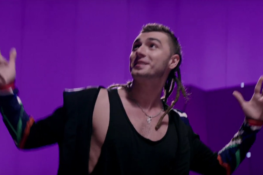 Nowy teledysk Kamila Bednarka