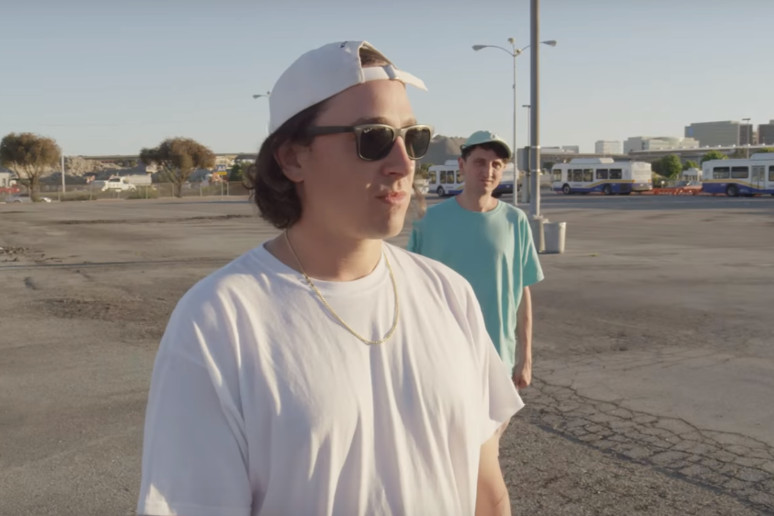 Amerykański klip Jetlagz