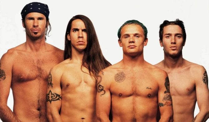 Nie tylko „Don’t Talk Just Kiss”, czyli…