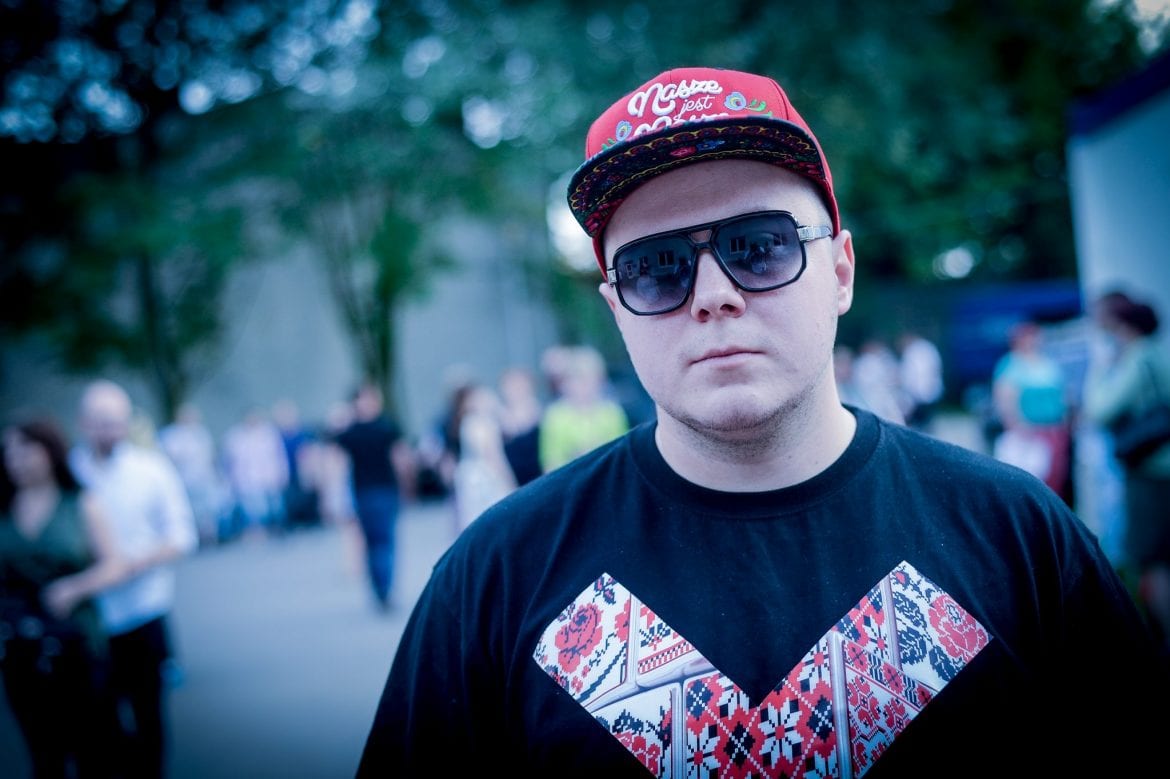 Donatan uczy historii przy pomocy sztucznej inteligencji