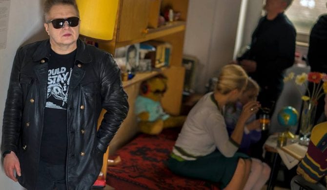 Muniek Staszczyk w nowym klipie zespołu Dylan.pl