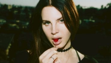 Lana Del Rey odpiera zarzuty o dzieciństwo spędzone w bogactwie