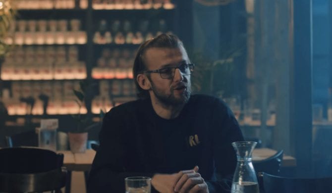 KęKę x Andrzej Grabowski – „Na dłoni” – nowy klip