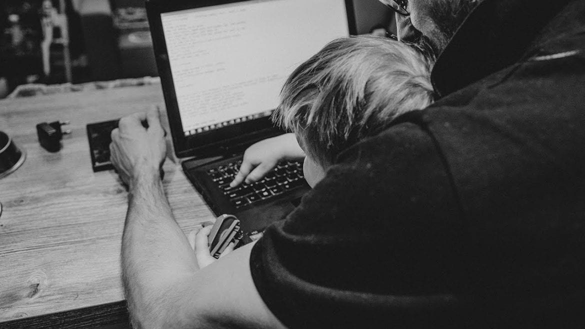 KęKę i jego dwuletni syn Jaś na bicie Deemza