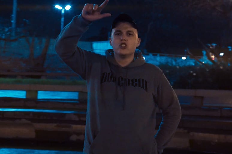 Nadchodzą „Dzieci duchy” Szpaka. Raper zdradził, kto produkuje album