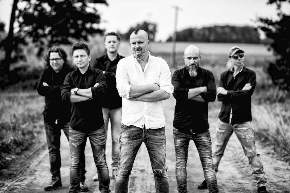 Muzyk grupy Strachy na Lachy po ciężkim wypadku. Potrzebna pomoc na kosztowną rehabilitację