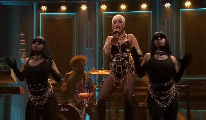 Cardi B z „Money Bag” na żywo u Fallona
