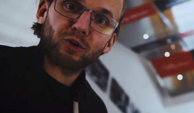 KęKę wyjaśnił brak przekleństw na „To tu”