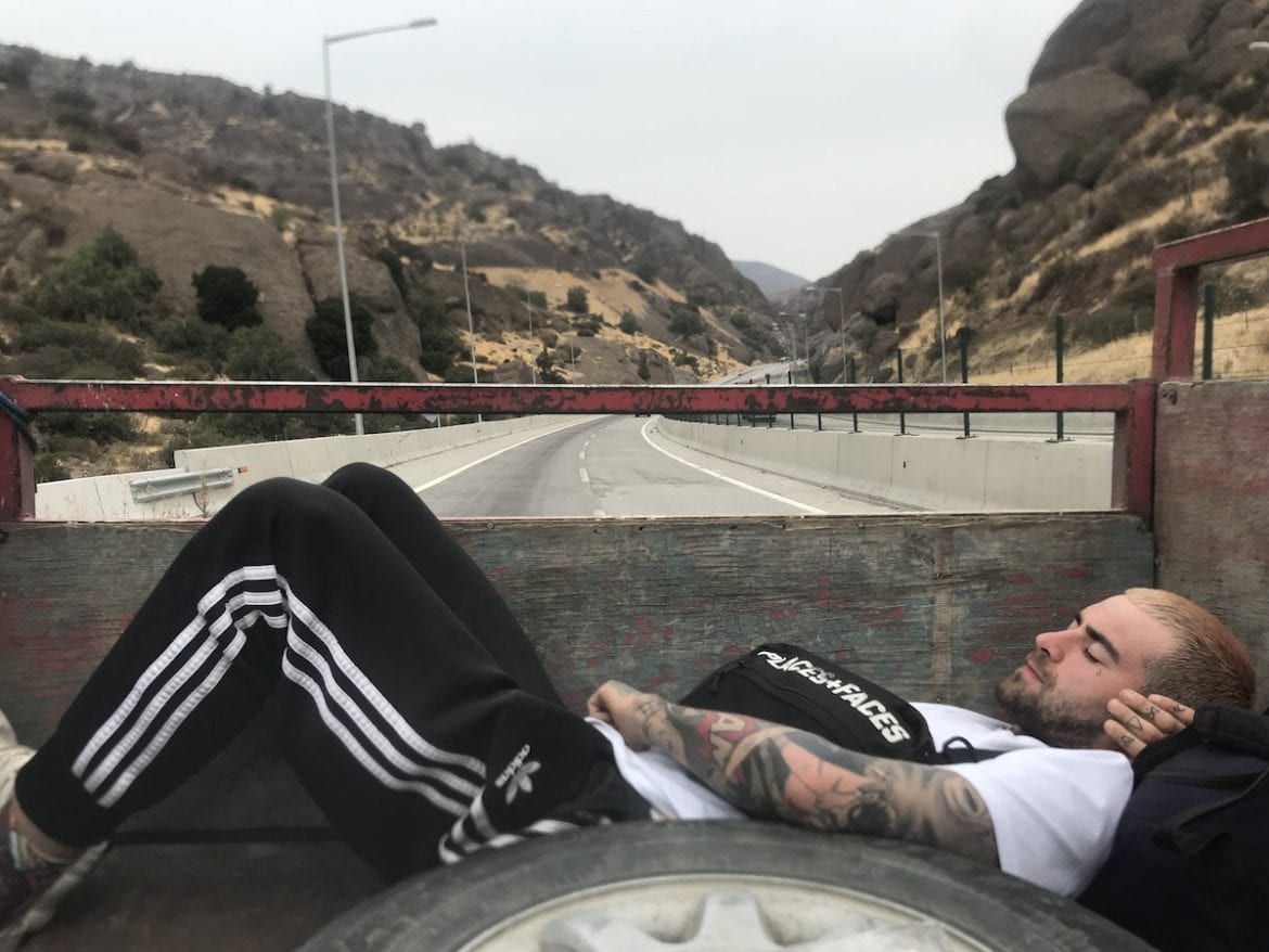 Niespodziewana płyta dostępna wraz z książką Quebonafide