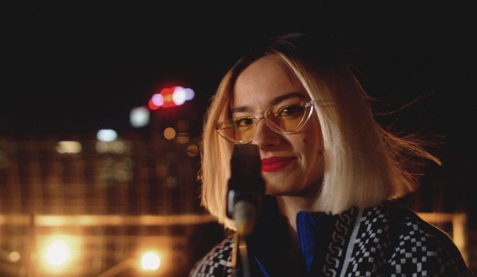 Natalia Nykiel promuje „Albo Inaczej 2” coverem WWO