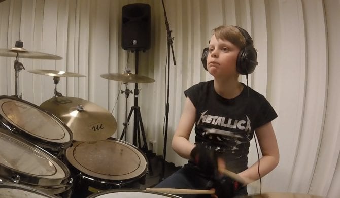 Dziesięciolatek przerabia dyskografię Metalliki w 12 minut