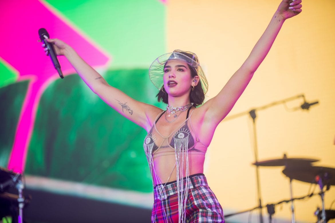 Dua Lipa zaśpiewała hit Ariany Grande na koncercie w Miami