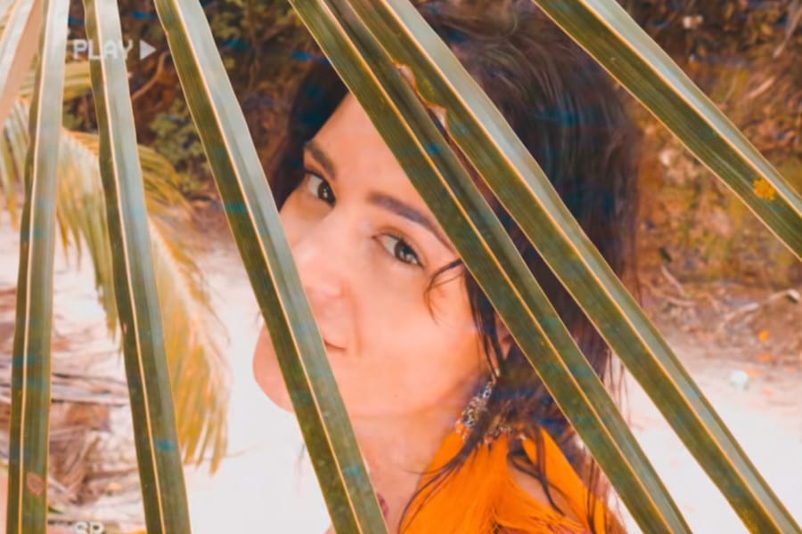 Wakacyjny teledysk Honoraty Skarbek