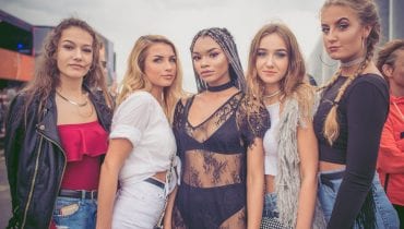 Krótki przewodnik po Open’erze: 4 festiwalowe odpowiedzi