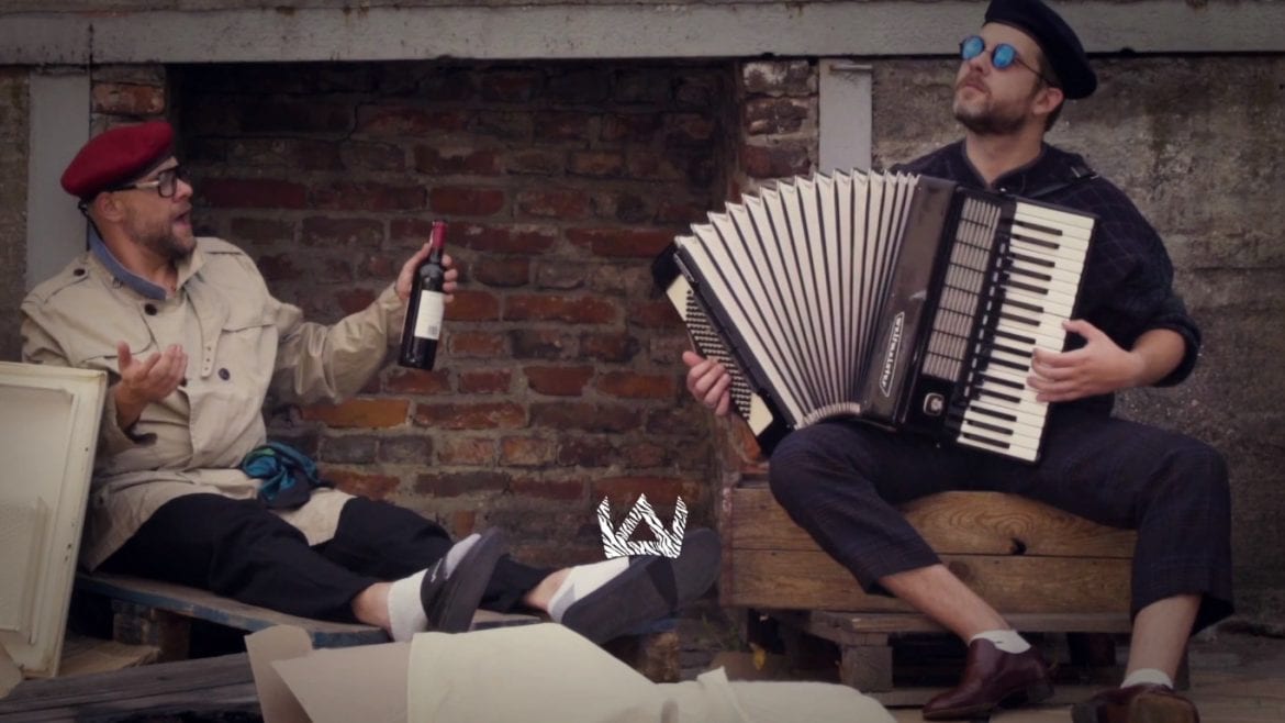 Tede i Sir Mich prezentują „Żelipapą”