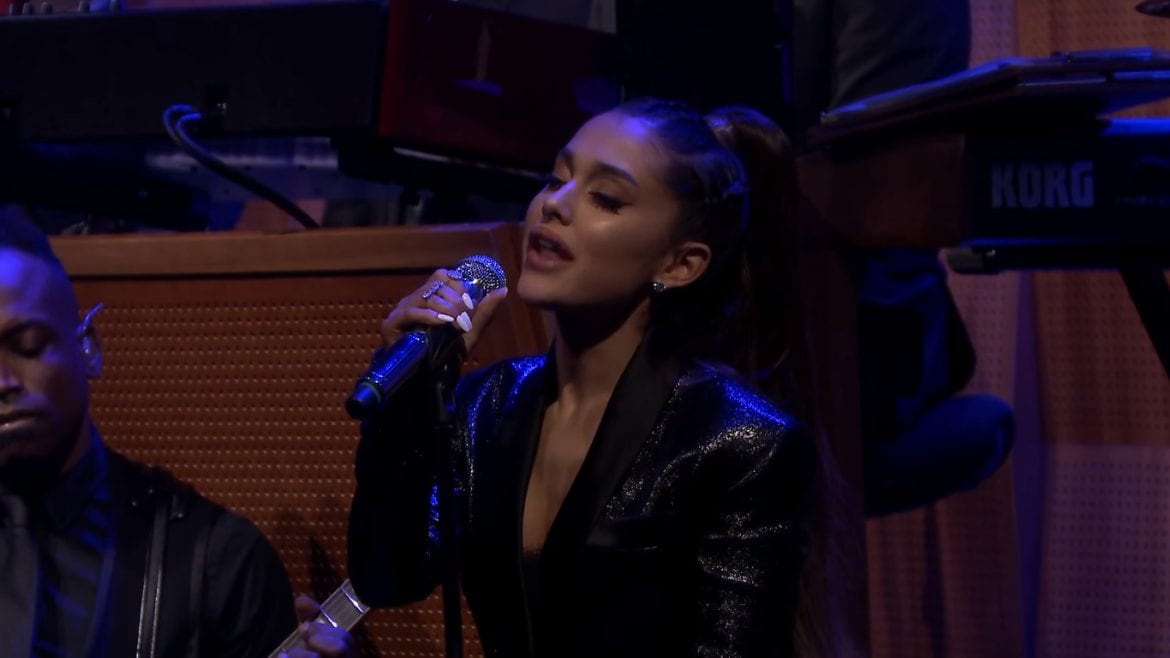 Ariana Grande uczciła pamięć Arethy Franklin u Fallona